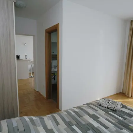 아파트 Haus Zora Ferienwohnung 7 모슈체니체