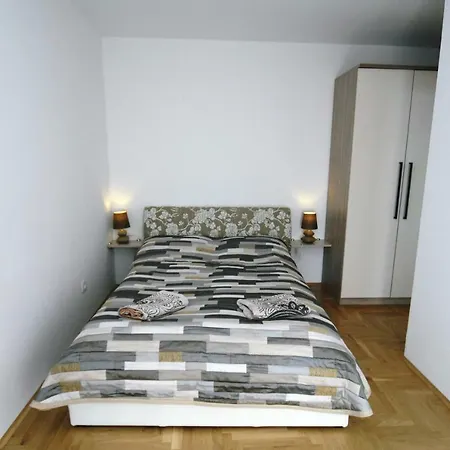 Haus Zora Ferienwohnung 7 모슈체니체